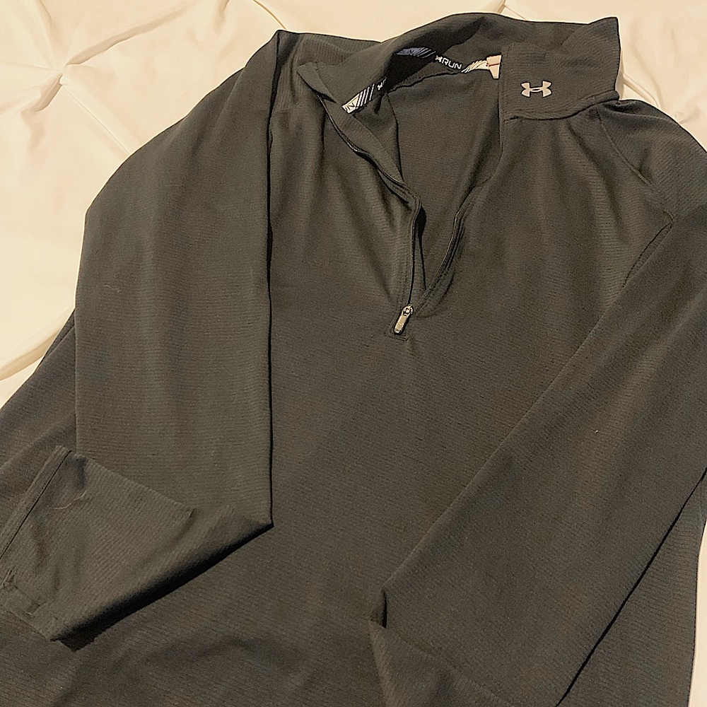 Women’s Black Under Armour 1/4 Zip Lightweight Long-Sleeve Running Shirt - Large